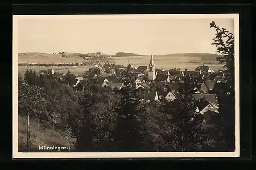 AK Münsingen, Generalansicht mit der Kirche im Stadtzentrum