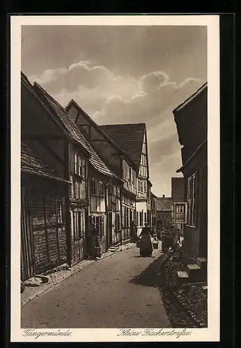 AK Tangermünde, Wasserträgerin auf der kleinen Fischerstrasse