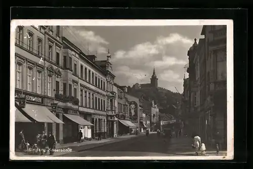 AK Siegburg, Kaiserstrasse mit Passanten und Michaelsberg, Persil-Wandreklame