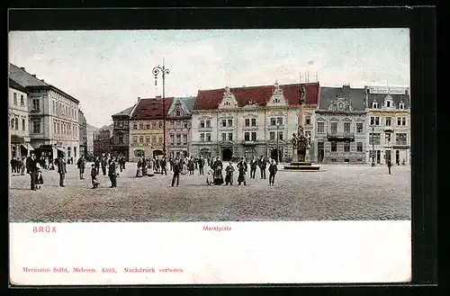 AK Brüx, Marktplatz mit Ortsansässigen