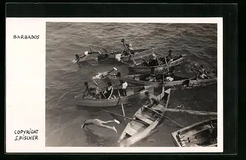 AK Barbados, Boote mit Tauchern in Aktion