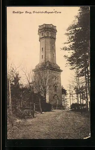 AK Rochlitz in Sachsen, Hotel und Pension Rochlitzer Berg, vor dem Friedrich-August-Turm