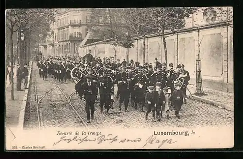 AK Luxembourg, Rentrée de la troupe, Marschierende Soldaten, Blaskapelle
