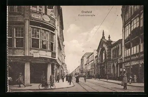 AK Crefeld, Friedrichstrasse mit Passanten