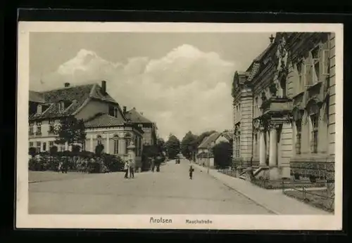 AK Arolsen, Rauchstrasse mit Litfasssäule