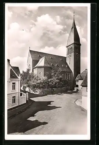 AK Hattersheim /Main, Strassenpartie mit kath. Kirche