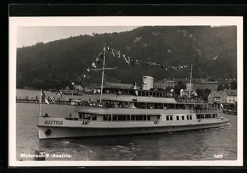 AK Motorschiff Austria in Flaggengala