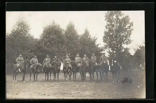 Foto-AK Lechfeld, Soldaten mit Ferngläsern auf Pferden
