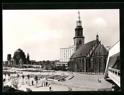 AK Berlin, Marienkirche, ehemals Neuer Markt, jetzt Platz vor dem Rathaus