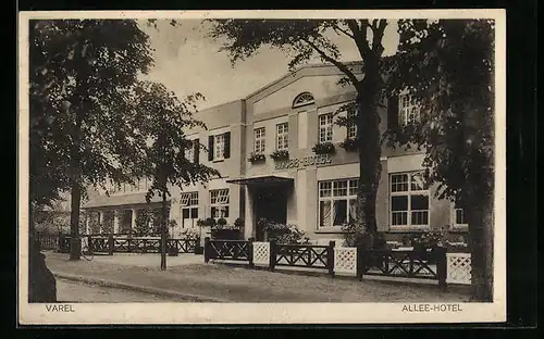 AK Varel, Allee-Hotel, Strassenansicht