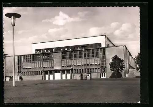 AK Kiel, Ostseehalle mit Vorplatz