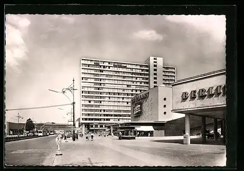 AK Berlin, Am Bahnhof Zoo, mit Zoopalast