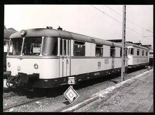 Fotografie unbekannter Fotograf, Ansicht Opladen, Gleismesszug der Deutschen Bahn, Eisenbahn im Bahnhof
