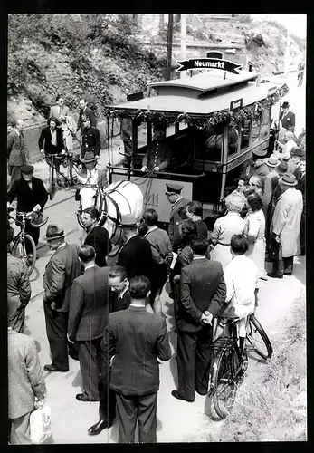 Fotografie unbekannter Fotograf, Ansicht Köln, Pferdebahn Nr. 211, Strassenbahn-Museumsbahn Richtung Neumarkt