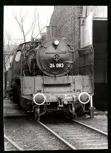 Fotografie unbekannter Fotograf, Ansicht Stolberg, Güterzug mit Dampflok Nr. 24 083