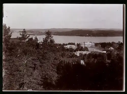 Fotografie M. L. Carstens, Hamburg, Ansicht Jyväskylä / Finnland, Blick über den Ort