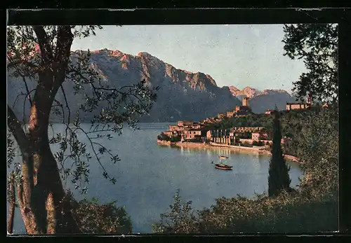 AK Malcesine, Stadt bei Sonnenuntergang mit Gardasee