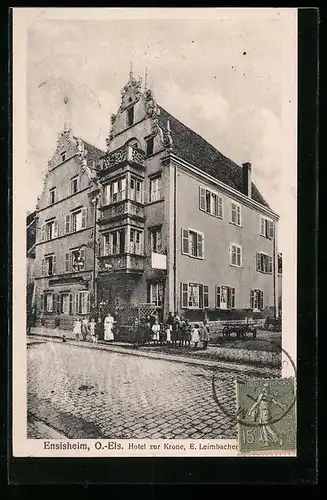 AK Ensisheim i. O.-Els., Strassenpartie mit Hotel zur Krone