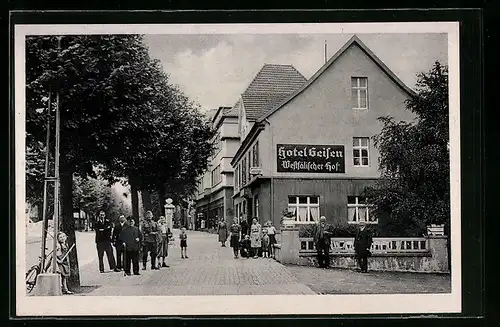 AK Bad Driburg, Hotel Geisen Westfälischer Hoff mit Strassenpartie