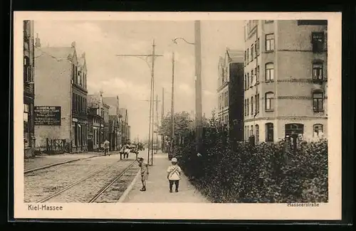 AK Kiel-Hassee, Hasseerstrasse mit Geschäft