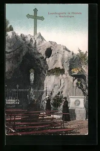 AK Hausen b. Munderkingen, Gläubige vor der Lourdesgrotte