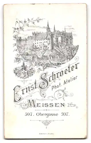 Fotografie Ernst Schroeter, Meissen, Obergasse 597, Kleines Kind in modischer Kleidung