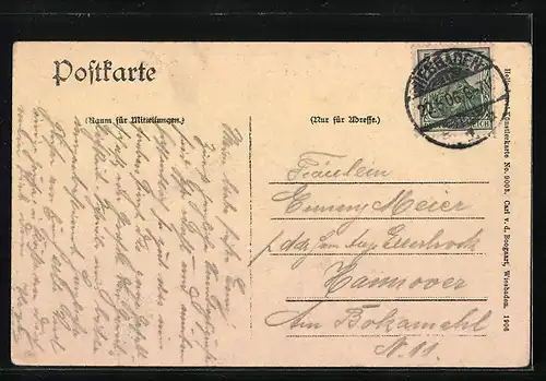 AK Wiesbaden, Passanten am Kochbrunnen