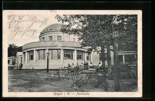 AK Hagen i. W., Biergarten vor der Parkhalle