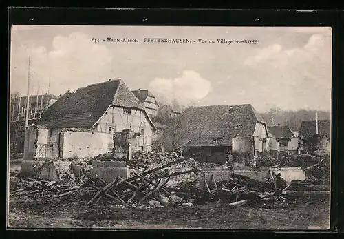 AK Pfetterhausen, Vue du village bombardé