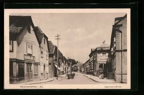 AK Reichshofen i. Els., Jägerthaler-Strasse im Sonnenschein