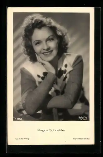 AK Schauspielerin Magda Schneider, schwarzweiss Portrait