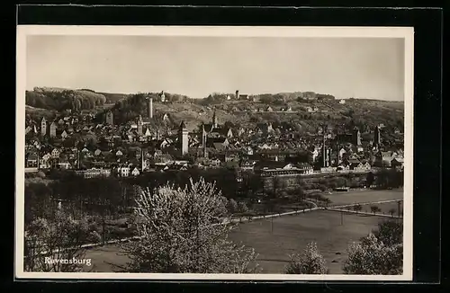 AK Ravensburg, Teilansicht mit Wiesenfläche