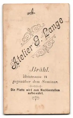 Fotografie G. Lange, Brühl, Uhlstr. 14, Kleiner Junge im Anzug mit Hut