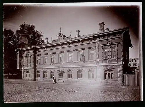 Fotografie Knackstädt & Nähter, Hamburg, Ansicht St. Michel - Mikkeli / Finnland, Gebäude-Front