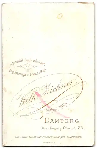 Fotografie Wilh. Zichner, Bamberg, junger Chevauleger in Uniform mit Epauletten, im Passepartout