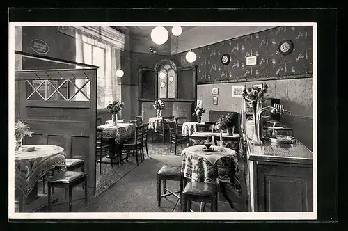 AK Berlin-Weissensee, Cafe Richter in der Charlottenburger Strasse, Ecke Parkstrasse, Innen