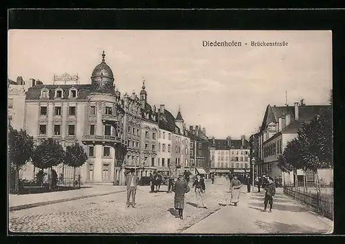 AK Diedenhofen, Brückenstrasse mit Hôtel St. Hubert