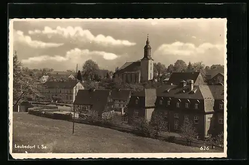 AK Leubsdorf i. Sa., Ortspartie mit Kirche