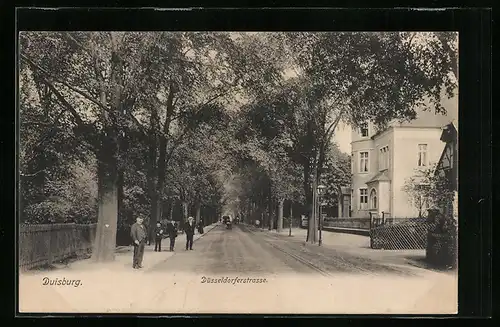 AK Duisburg, Düsseldorferstrasse mit Passanten