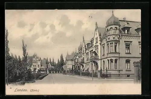 AK Landau i. d. Pfalz, auf der Strasse vor den Stadtvillen