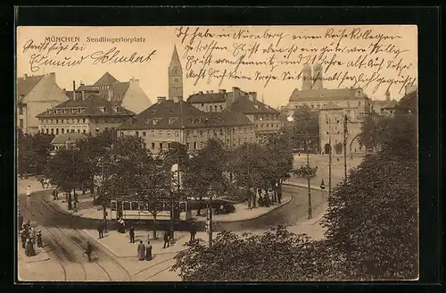 AK München, Sendlingertorplatz mit Strassenbahn und Passanten