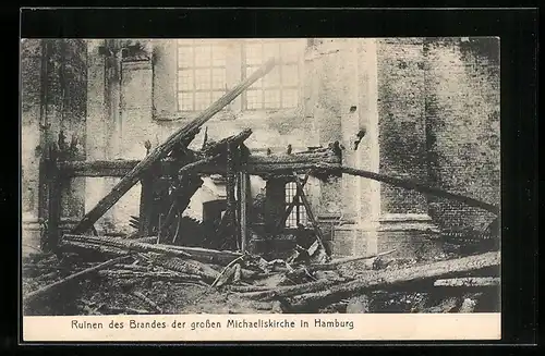 AK Hamburg-Neustadt, Ruinen des Brandes der grossen Michaeliskirche