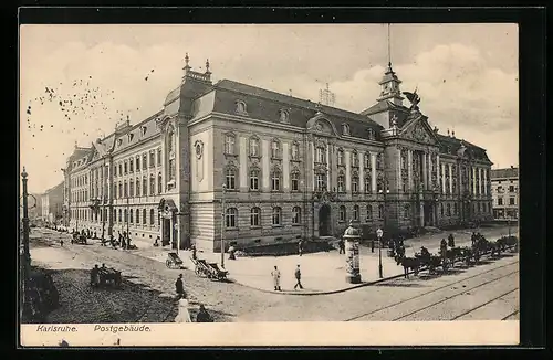 AK Karlsruhe, Postgebäude mit Strasse aus der Vogelschau