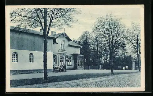 AK Einfeld /Holstein, Gasthaus Waldschlösschen F. Bade mit Strasse