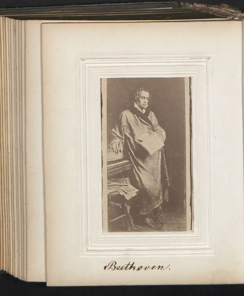 Fotoalbum 30 Portrait-Fotografien berühmte Personen: Humboldt, Heine, Charlotte Kästner, Shakespeare, Dürer, Goethe u.a. 26