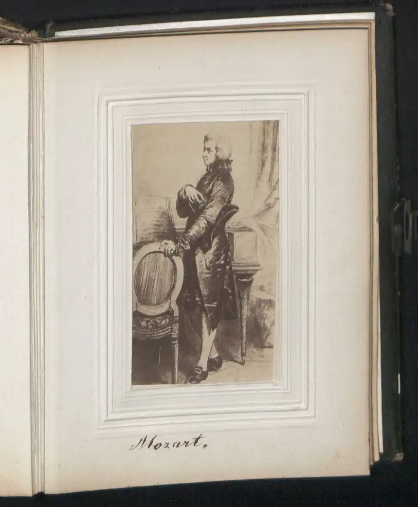 Fotoalbum 30 Portrait-Fotografien berühmte Personen: Humboldt, Heine, Charlotte Kästner, Shakespeare, Dürer, Goethe u.a. 27