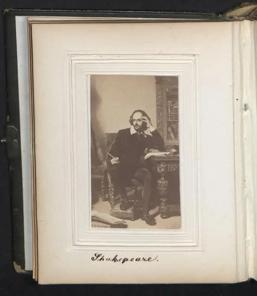 Fotoalbum 30 Portrait-Fotografien berühmte Personen: Humboldt, Heine, Charlotte Kästner, Shakespeare, Dürer, Goethe u.a. 4