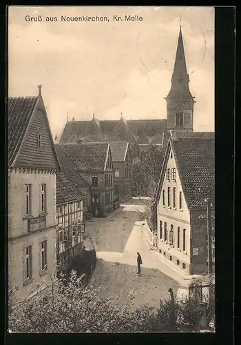 AK Neuenkirchen /Kr. Melle, Strassenpartie mit Kirche