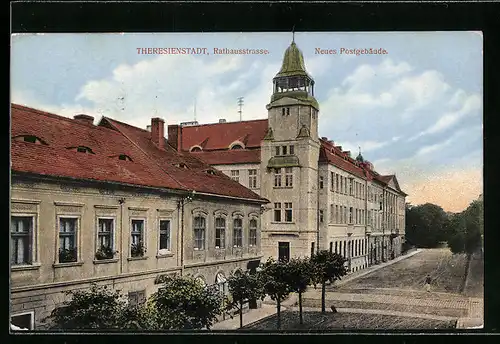 AK Theresienstadt / Terezin, Rathausstrasse, Neues Postgebäude