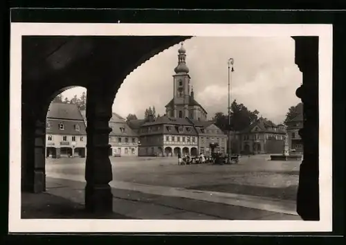 AK Krásná Lipa, Marktplatz mit Kirche
